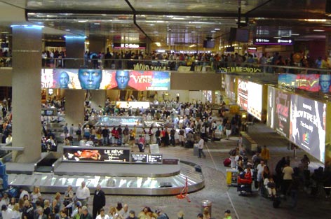 7 Tips for Avoiding Hellish Holiday Travel Photo