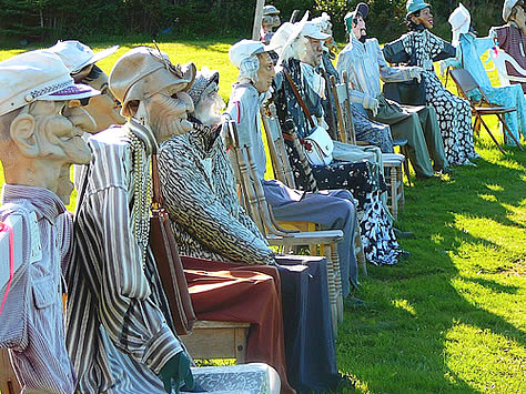 If They Only Had a Brain: Autumn's Scarecrow Spots Photo